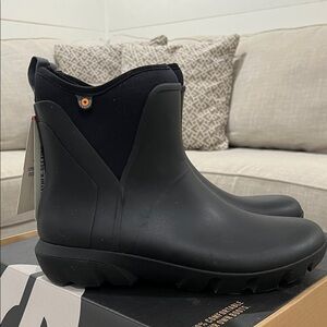 Bogs Black Women's Waterproof Ankle Rain Booties